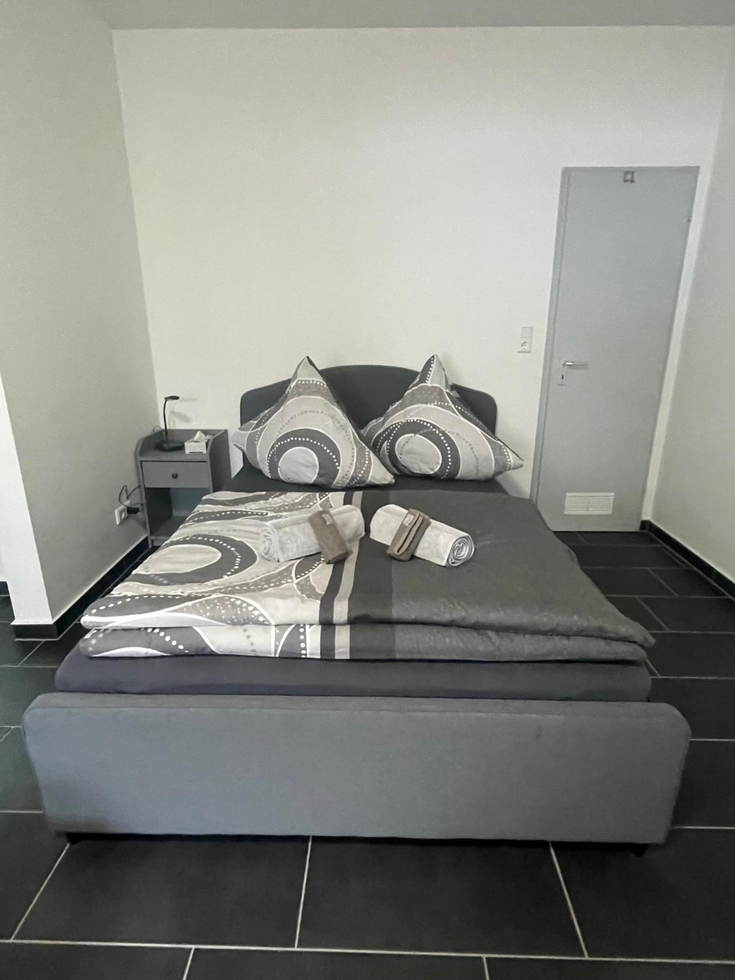 Naehe Hauptbahnhof & Ece-Center, Smart Tv Daire Karlsruhe Dış mekan fotoğraf
